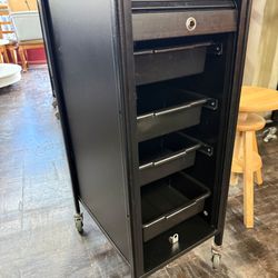Metal  shelf cases with wheels cases holders
