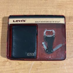 Levis RFID Protection Wallet & Deluxe Multi-tool