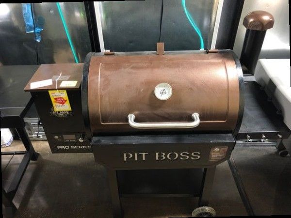 PIT BOSS PRO SERIES 820 WOOD PELLET GRILL 025DN