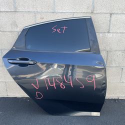 2016-2021 Honda Civic Right passenger side Rear Door Oem 