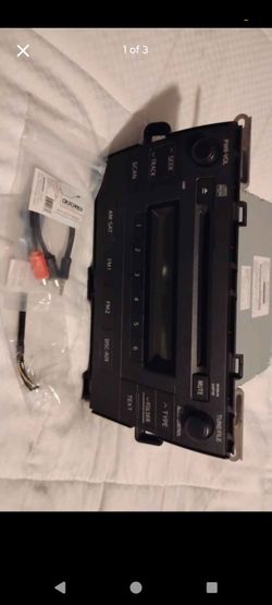 Car stereo CD player