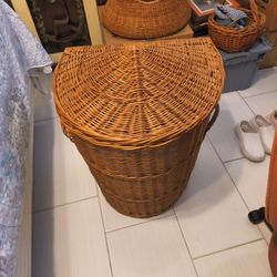 Wicker Hamper Perfect Nice looking 50.00