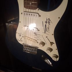 Rolling Stones Signed Mick Jagger Ron Woods Keith Richards Guitar In Display Case