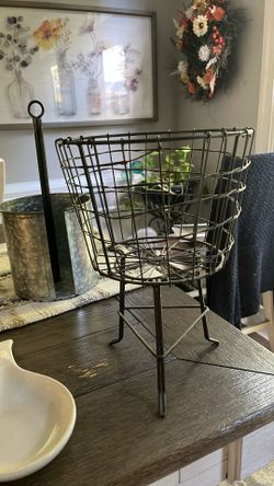 Egg Basket Stand