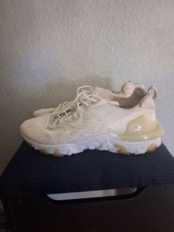 Nike  React vision
