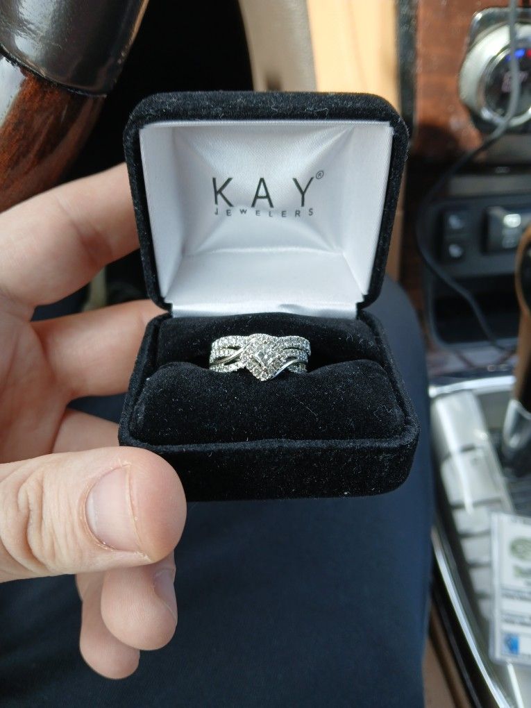 Leo Bridal Engagement And Wedding Band Set