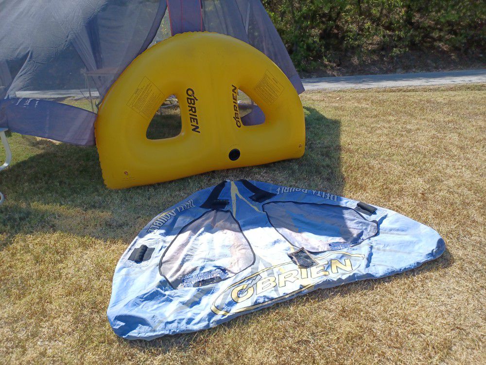 Towable Inflatable Floating Tube