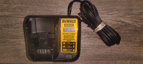 DeWALT DCB107 12V/20V MAX Lithium Ion Charger