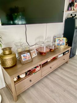 TV bench