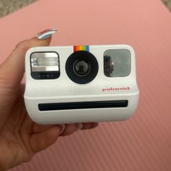 Poloroid Go White Camera