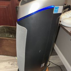 Black GERMGUARDIAN AC4825 HEPA PURE AIR PURIFIER (3-SPEED 3-STAGE UV-C FILTRATION + New Filters 