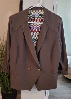 Womens Pant Suit Size 14