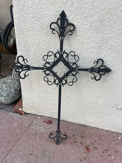 Beautiful Wrough Iron Cross 24” H