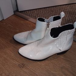 Womens White Cowgirl Leather Booties Size 5 Shoes