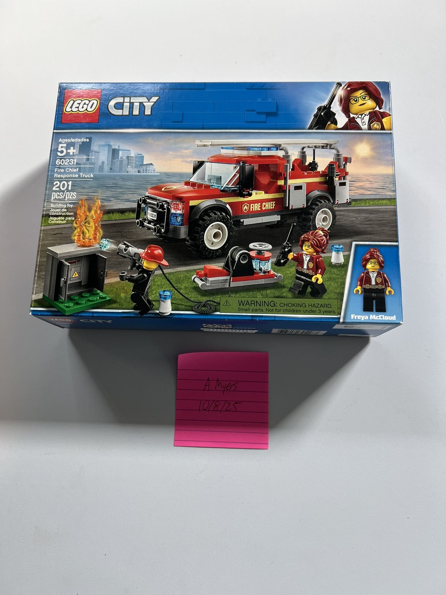 LEGO City 60231 Fire Chief Response Truck