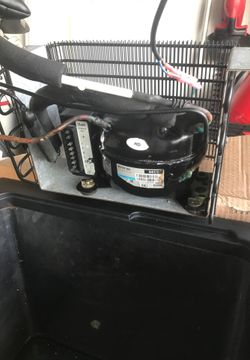 Isotherm chest refrigerator marine rv 20/13.5 inch