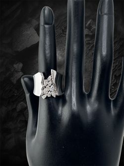 Beautiful Diamond Ring in 14k white gold 💍
