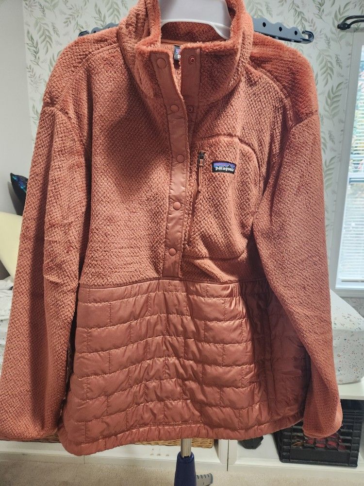 Patagonia Pullover-Women's