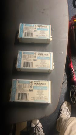 Philips ADVANCE Ballast 120V to 277V used great condition