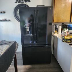 Refrigerator Kenmore FOR FREE