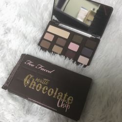 TOO FACED MATTE CHOCOLATE CHIP