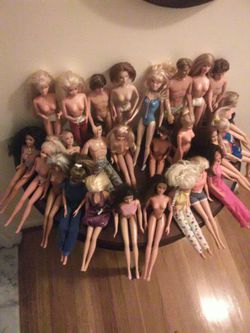 Barbie doll and friends lot different years style bends joints clothes 26 doll total
