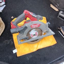 Milwaukee Circular Saw