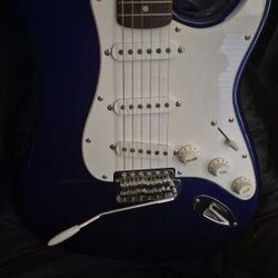 Fender Stratocaster LIKE NEW 