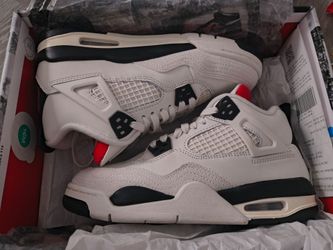 Jordan 4's 5.5 y