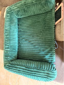 L/XL Dog Bed
