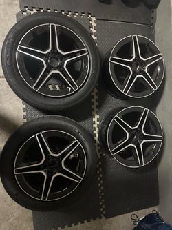 Four tires with AMG rim
