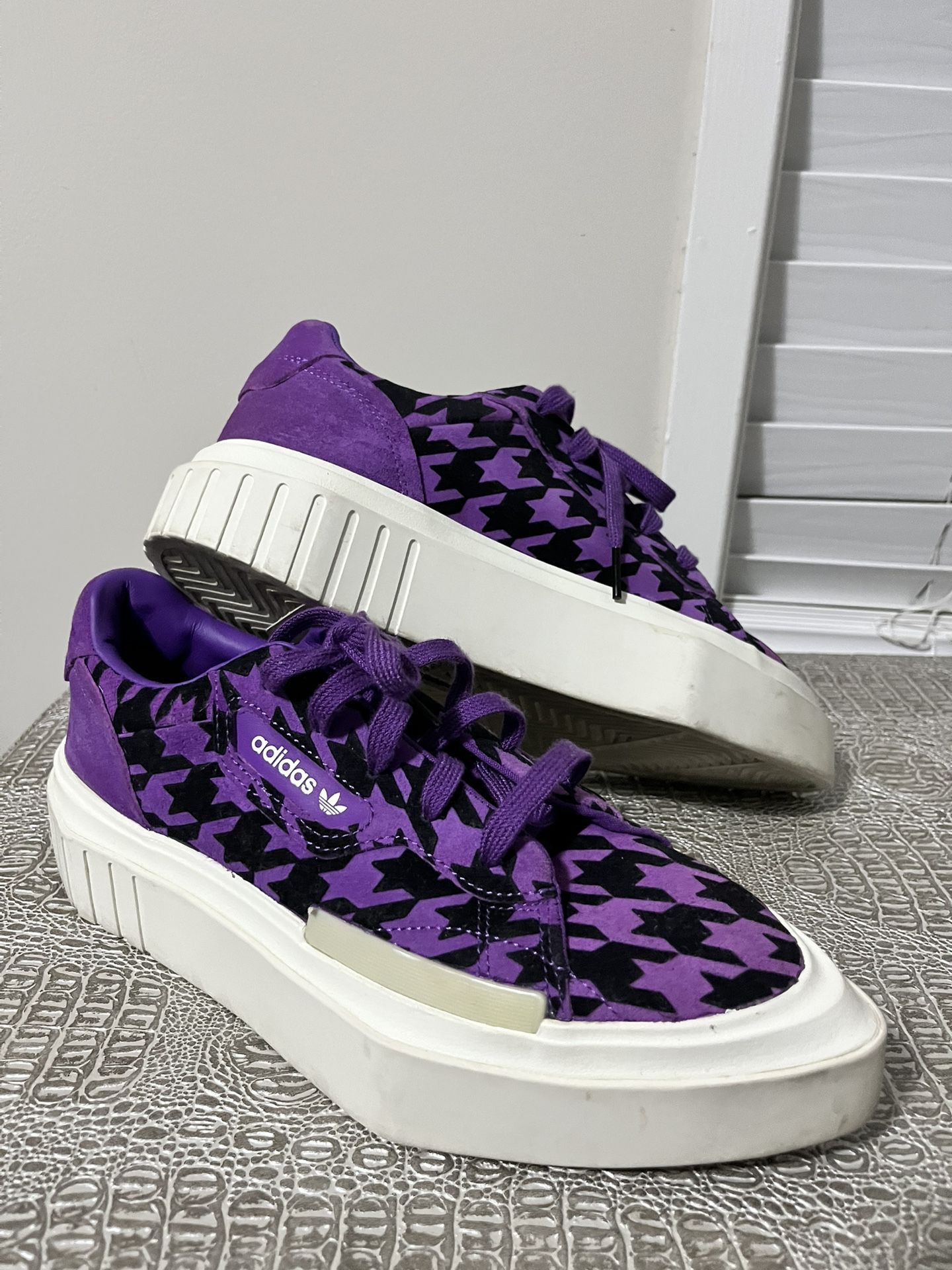 Adidas Originals Women's Hypersleek Purple Houndstooth Sneakers