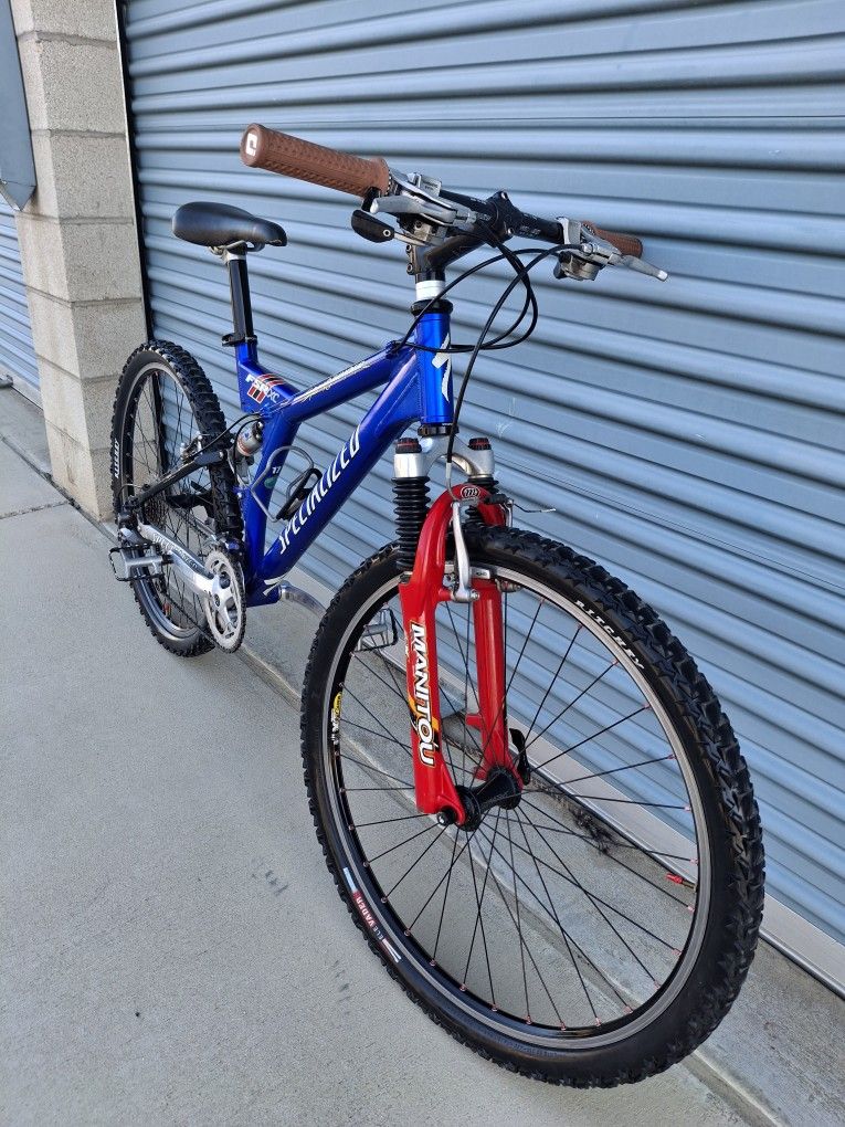 SPECIALIZED MOUNTAIN BIKE FULL SUSPENSION 21 SPEEDS TIRE 26 SIZE M