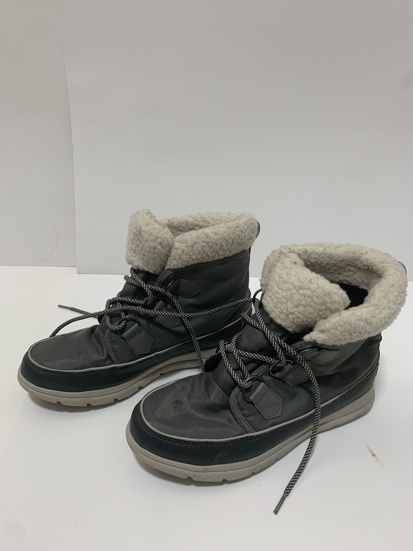 Sorel Women’s Size 9 Boots