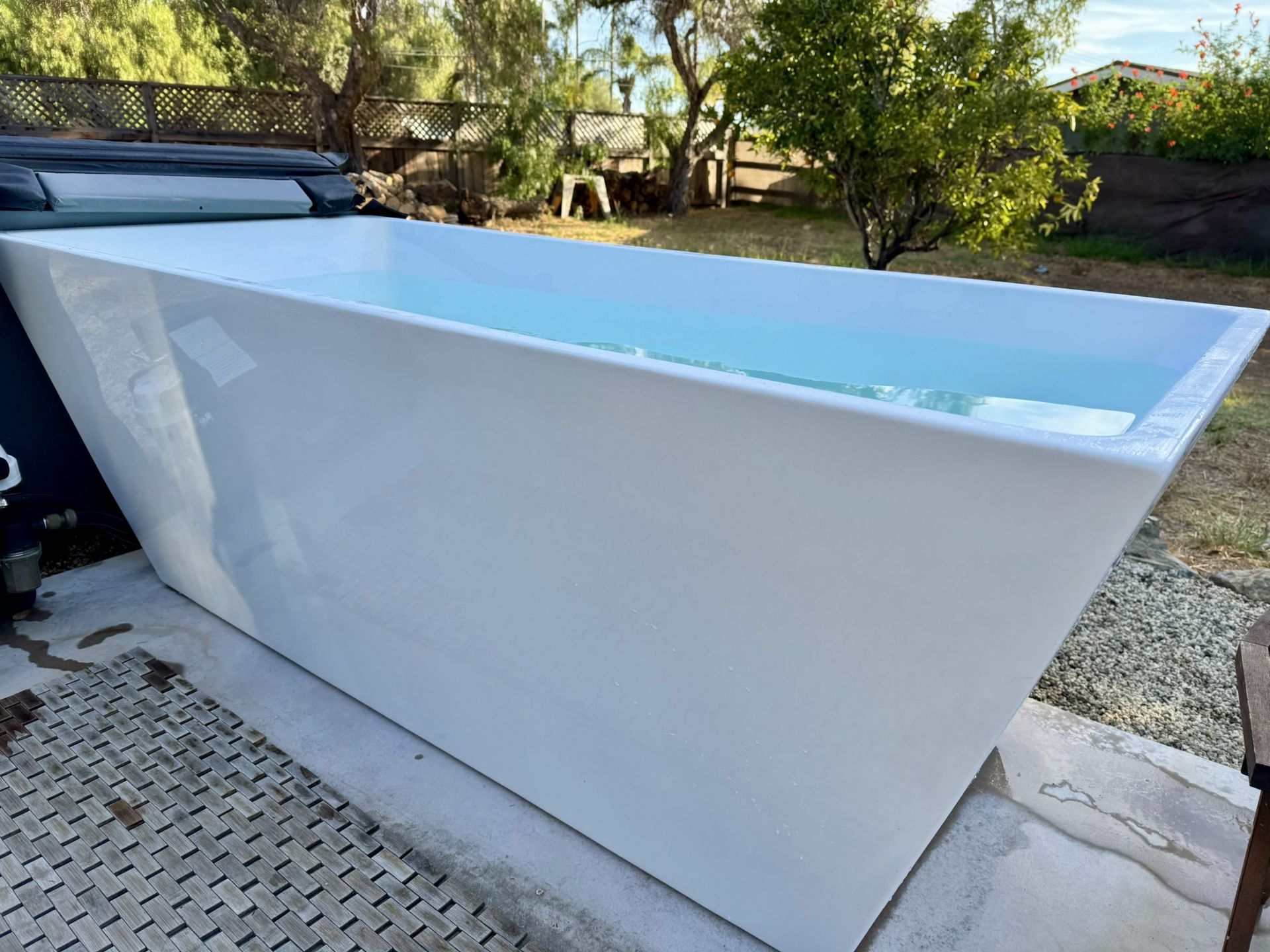 Brand New XL Cold Plunge IceTub – Complete Setup: Chiller + Cover Included 