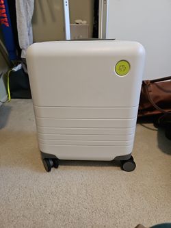 Drunk Elephant x Monos Suitcase