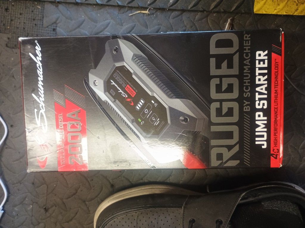 New Schumaker 2000A Rugged Jump Starter