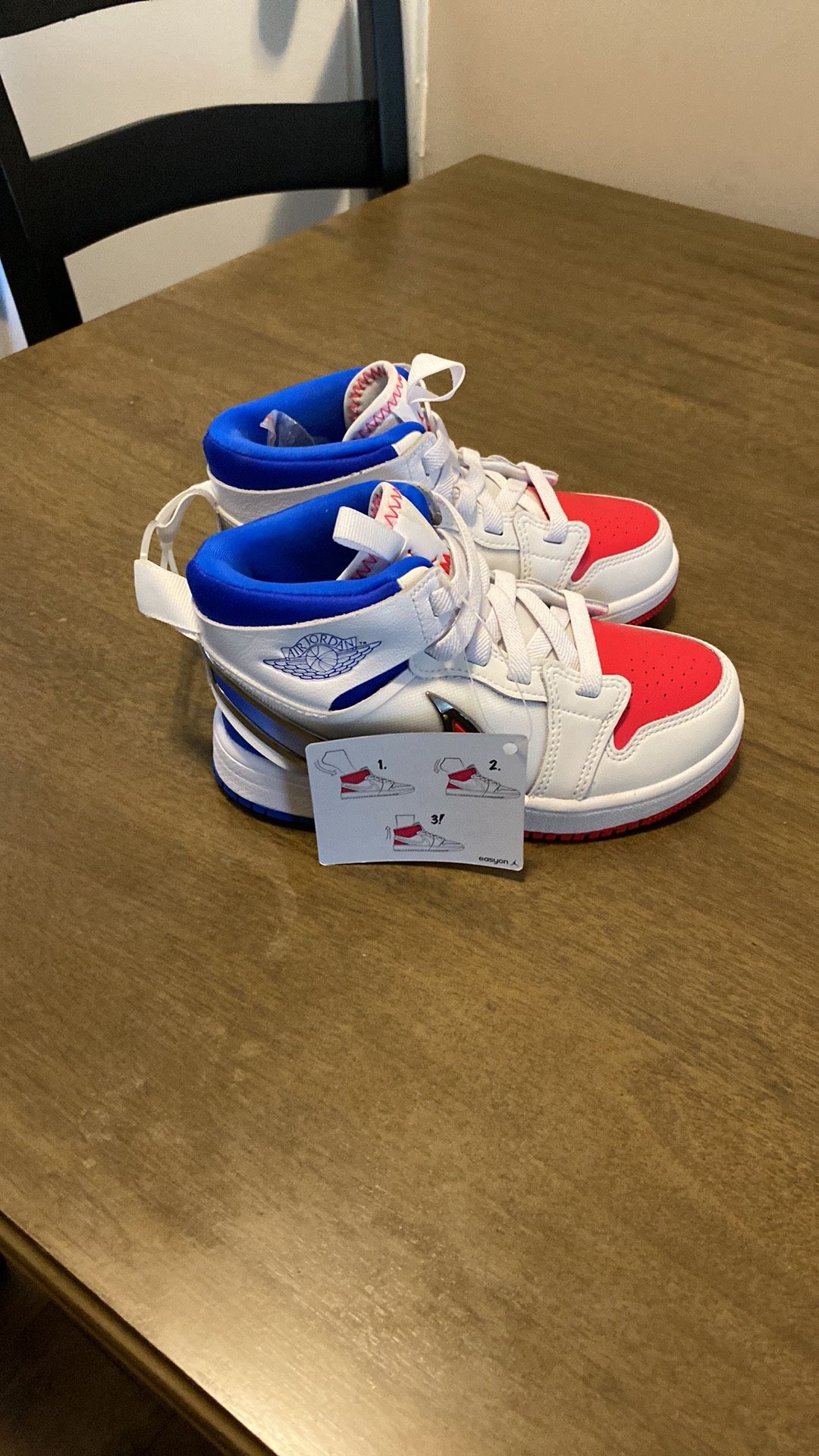 Siren Jordan’s 12c
