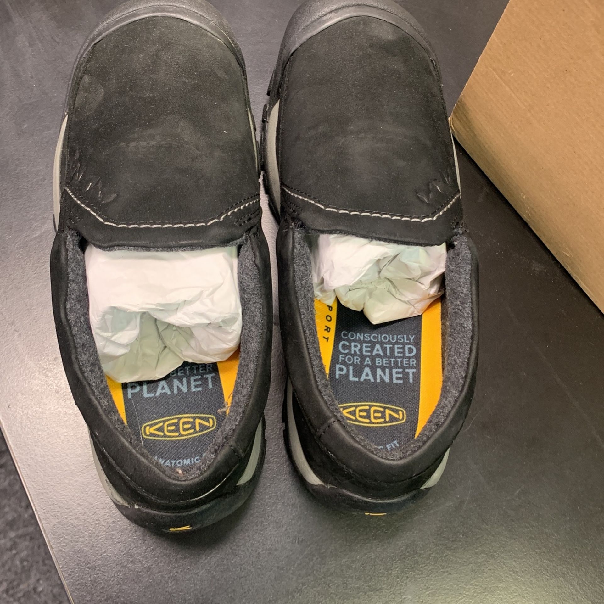 Winter Slip on Boits size 9 $39