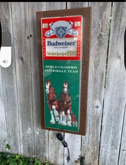 Vtg Budweiser Clydesdale light up sign