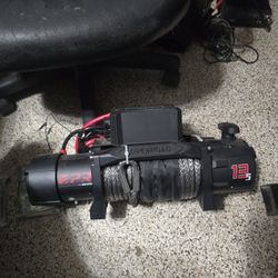 Open Road 13500lb Winch.