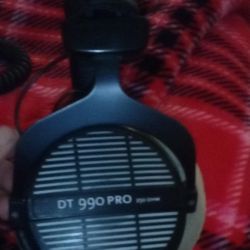 Headphones 