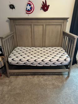 Baby crib
