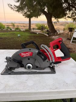 Milwaukee m18 fuel 7-1/4” circular saw tool only