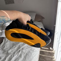 Adidas Harden Volume 8 7Y ‘Black Yellow’