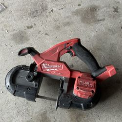 Milwaukee Bandsaw 