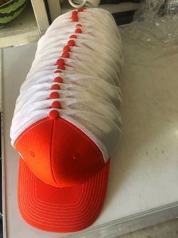 Caps