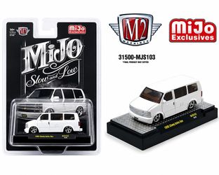 M2 Machines 1:64 1995 Chevrolet Astro Van Custom Slow & Low – White – MiJo Exclusives Diecast