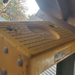 Ladder 6-ft Fiberglass Type 2- 225-lb Load Capacity Step Ladder