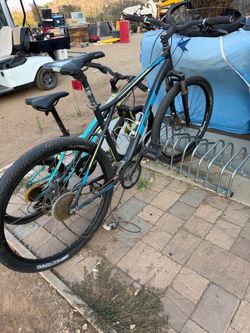 GT Mountain Bike - 21 speed